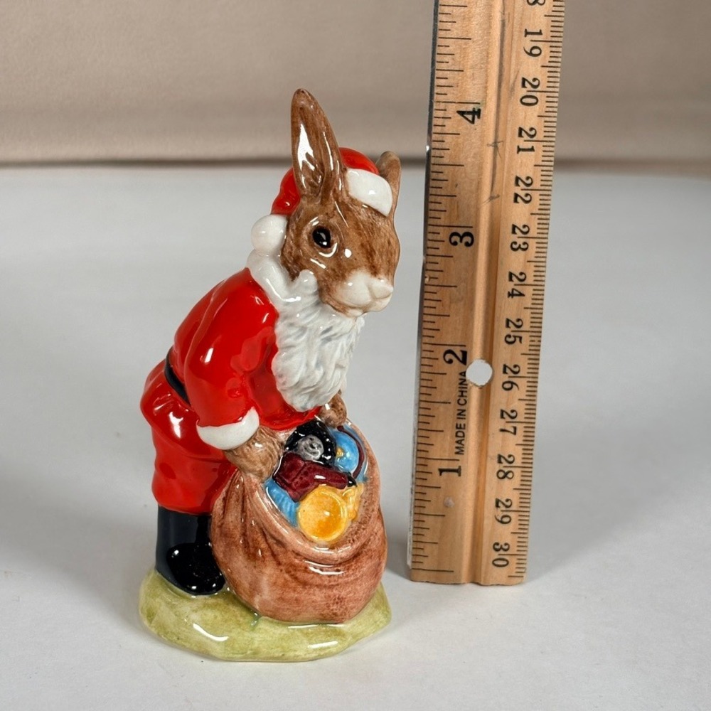 Royal Doulton Santa Bunnykins Happy Christmas Figurine Anthropomorphic 1981 4in - Picture 7 of 9